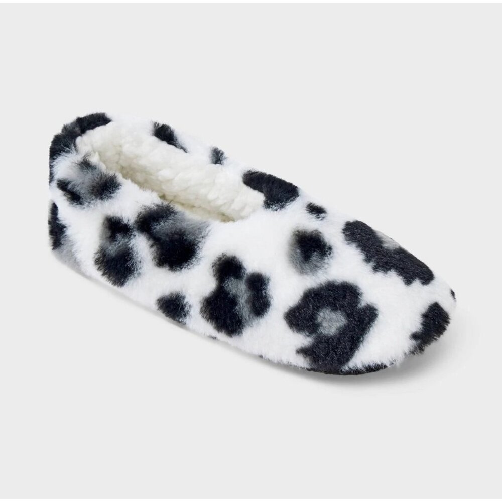Auden Women's Faux Fur Slipper Socks W Gripper Bottoms Small/MEDIUM Leopard